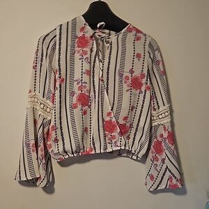 Flirty Crossover Front Top small Takara